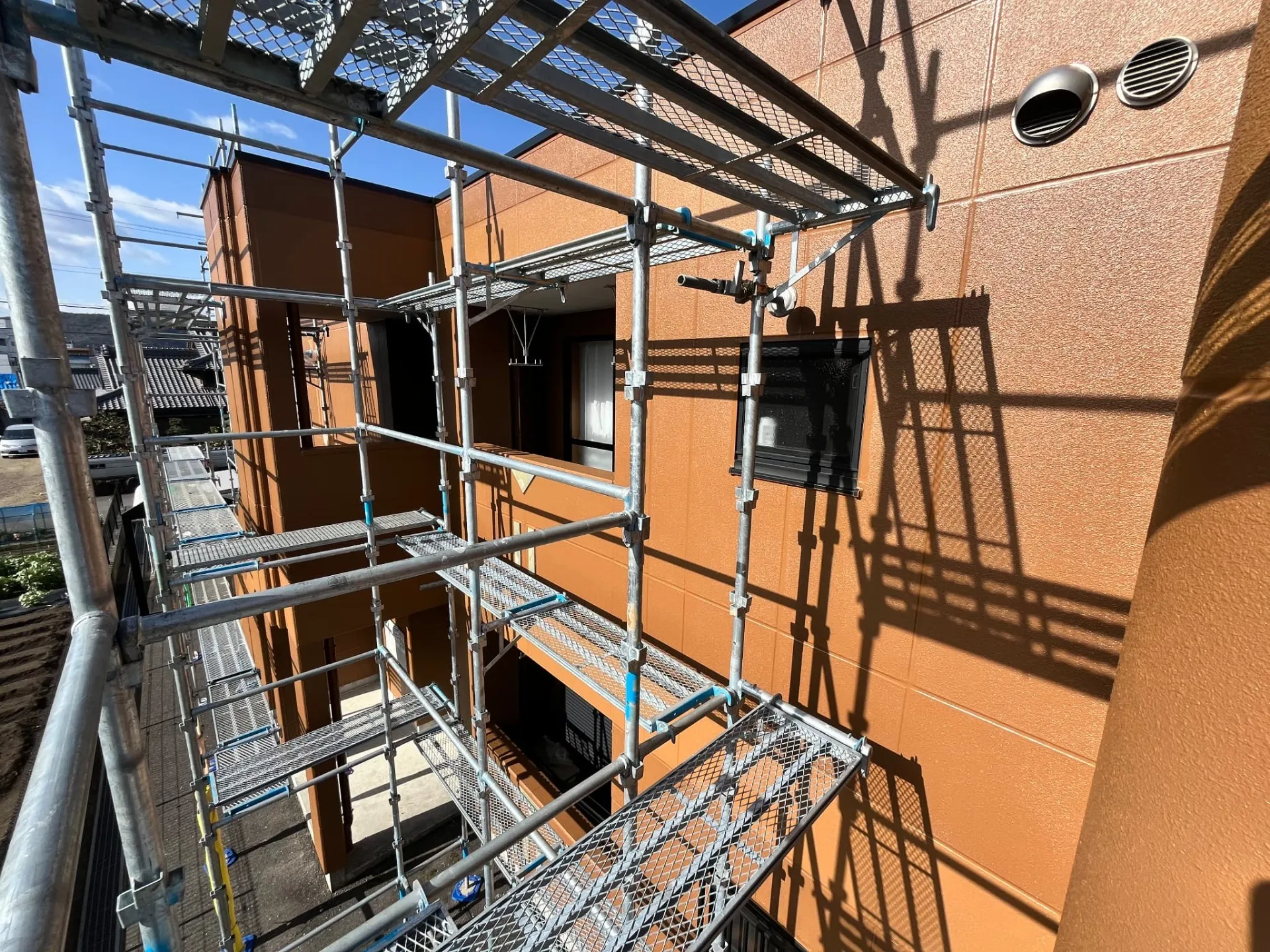 株式会社長岡建装